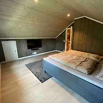 Ny, Stor Naer Sentrum! * Røros