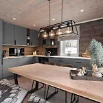 Ny, Stor Naer Sentrum! * Røros