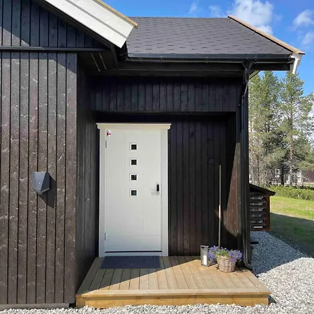 Feriehus Ny, Stor Nær Sentrum! Røros